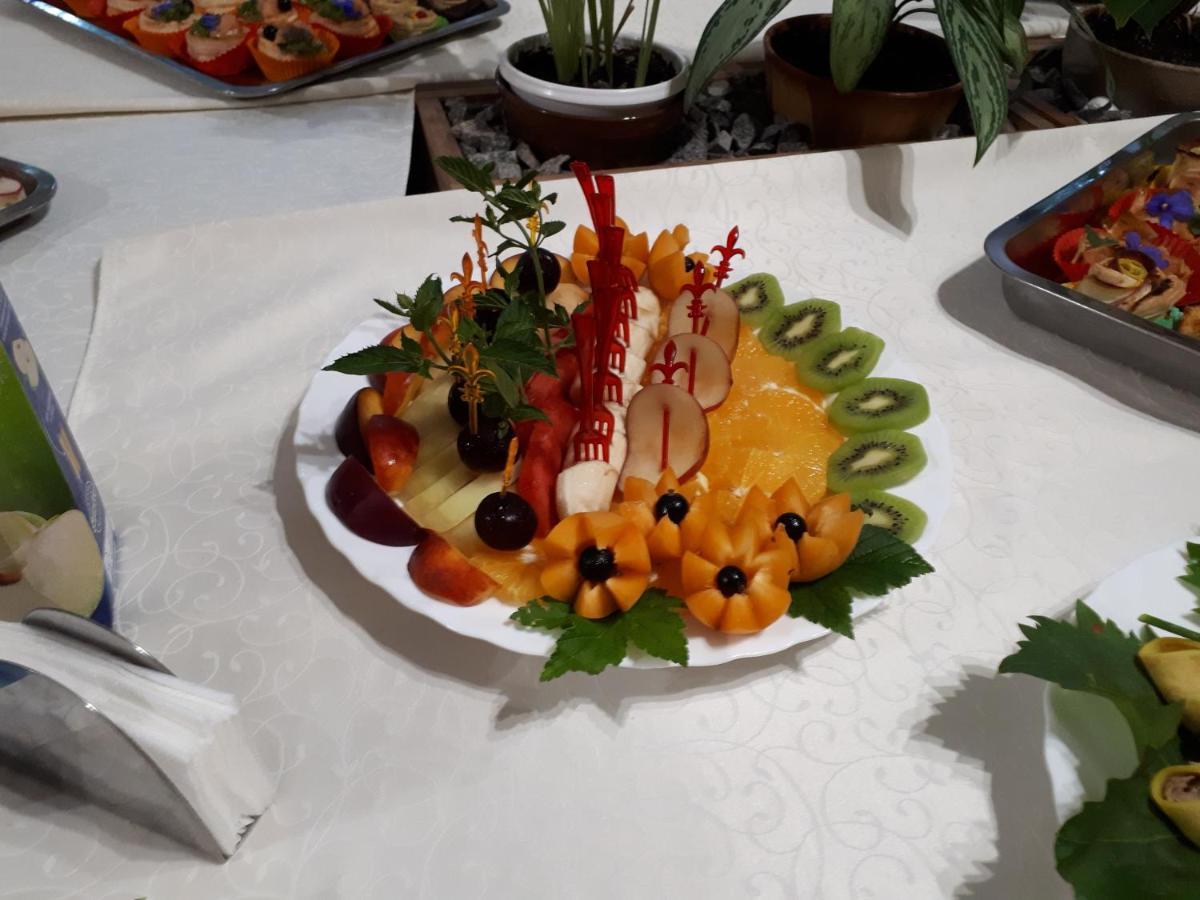 Dniprovski Zori Kremençuk Dış mekan fotoğraf